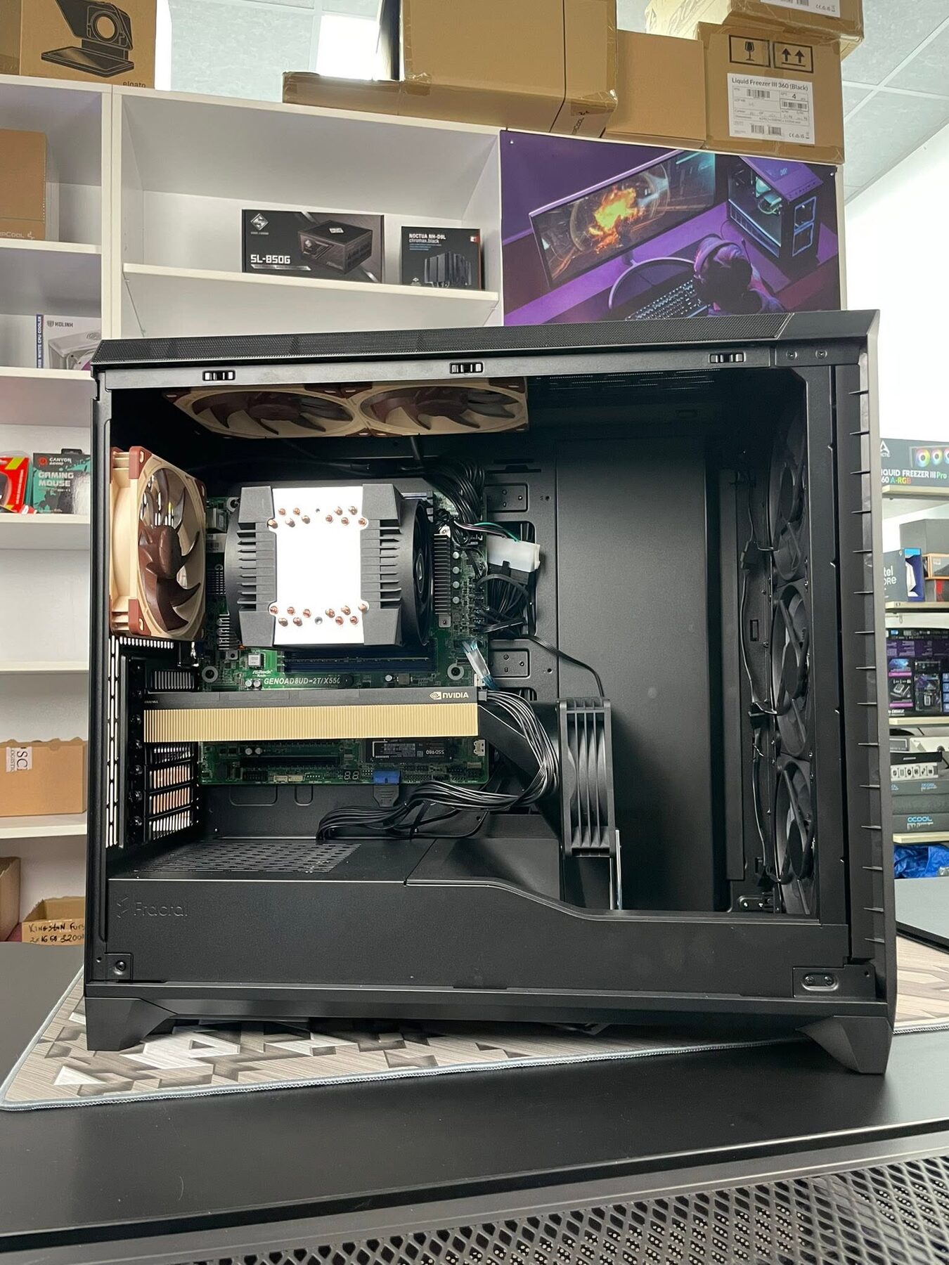 AI работна станция с H100 GPU