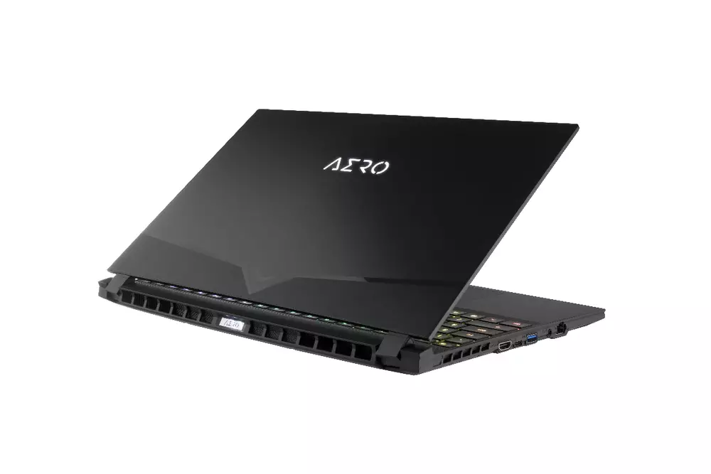 Лаптоп GIGABYTE AERO 15.6", UHD OLED,Intel&reg; Core&trade; i7-9750H, 2x8GB, M.2. 512GB , RTX2070, Windows 10 Pro