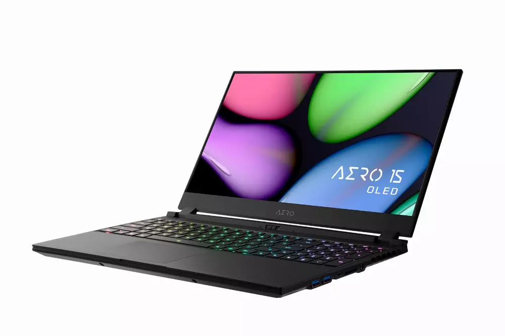 Лаптоп GIGABYTE AERO 15.6", UHD OLED,Intel&reg; Core&trade; i7-9750H, 8GB, 256GB, GTX1660TI, Windows 10 Home