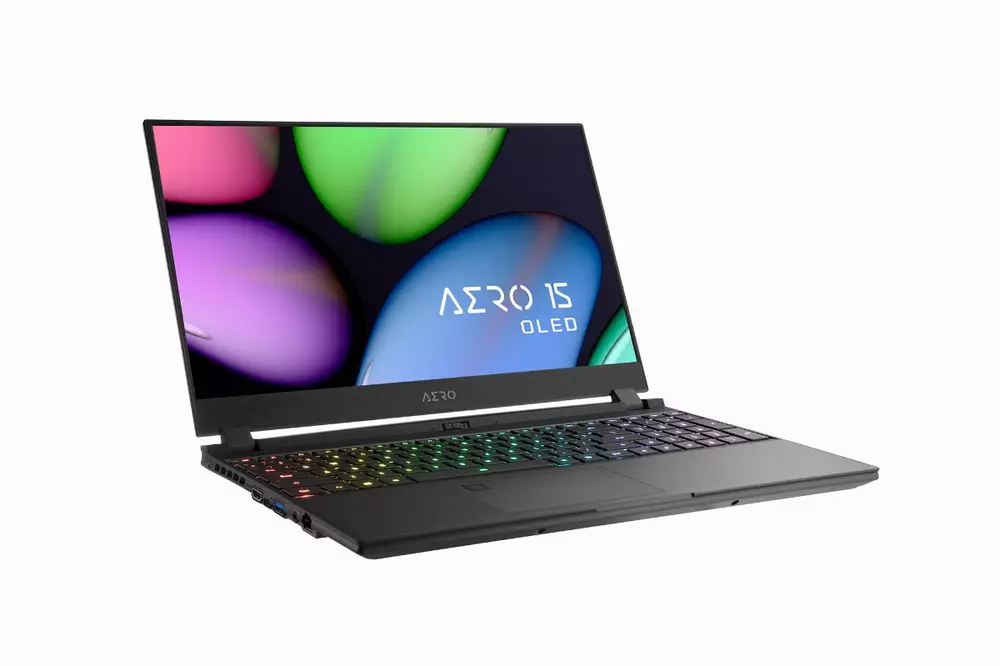 Лаптоп GIGABYTE AERO 15.6", UHD OLED,Intel® Core™ i7-9750H, 8GB, 256GB, GTX1660TI, Windows 10 Home