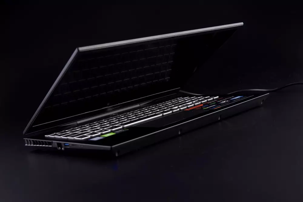 Лаптоп GIGABYTE AORUS WA 15.6", Intel® Core™ i7-9750H, 16GB, FHD 144Hz IPS, 512GB+2TB, RTX2060, Windows 10 Home