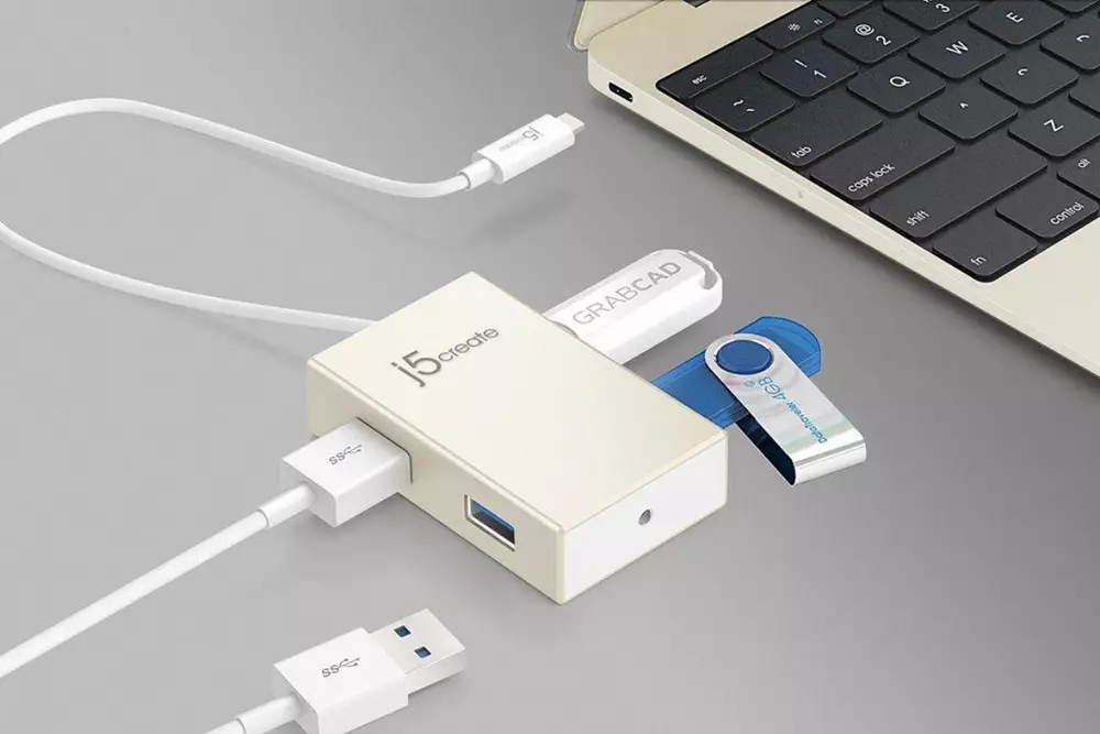 Хъб j5Create JCH343 USB-C 4-портов хъб USB 3.0, бял