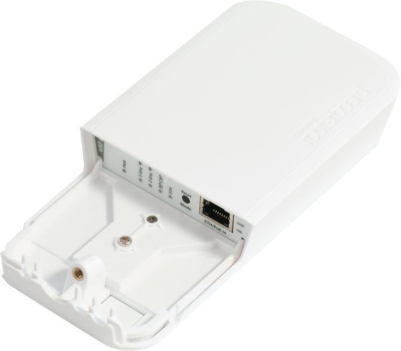 Безжичен Access Point MikroTik RBwAPG-5HacT2HnD, за открито, 64MB RAM, 1xLAN 10/100,1000, 2.4Ghz 802.11b/g/n, 2x int.antenna 2Dbi, RouterOS