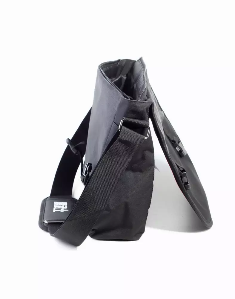 Чанта Star Wars - Star Wars Classic Darth Vader Messenger Bag