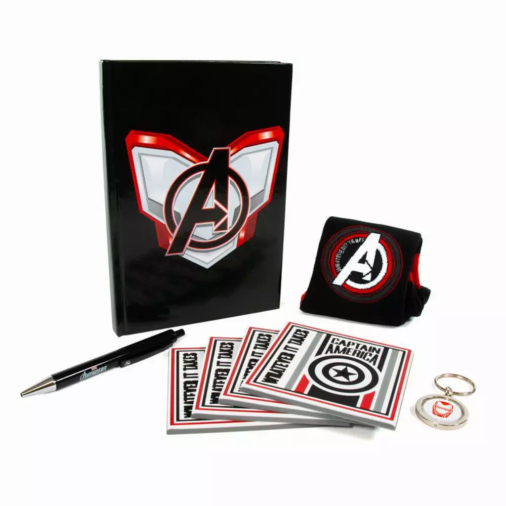Комплект Numskull Marvel Avengers Endgame - Notebook, Pen, Keychain, Socks, Coasters