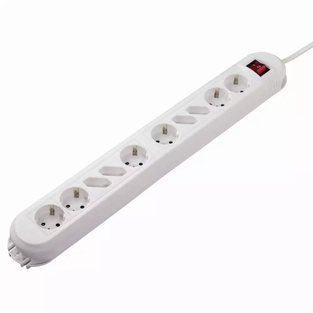 Разклонител HAMA 108867, 10 гнезда, 1,5м, бутон вкл/изкл, Бял