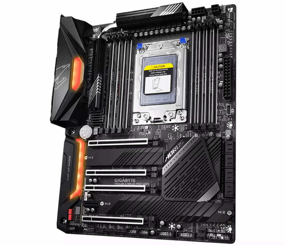 Дънна платка GIGABYTE AORUS TRX40-PRO Wi-Fi