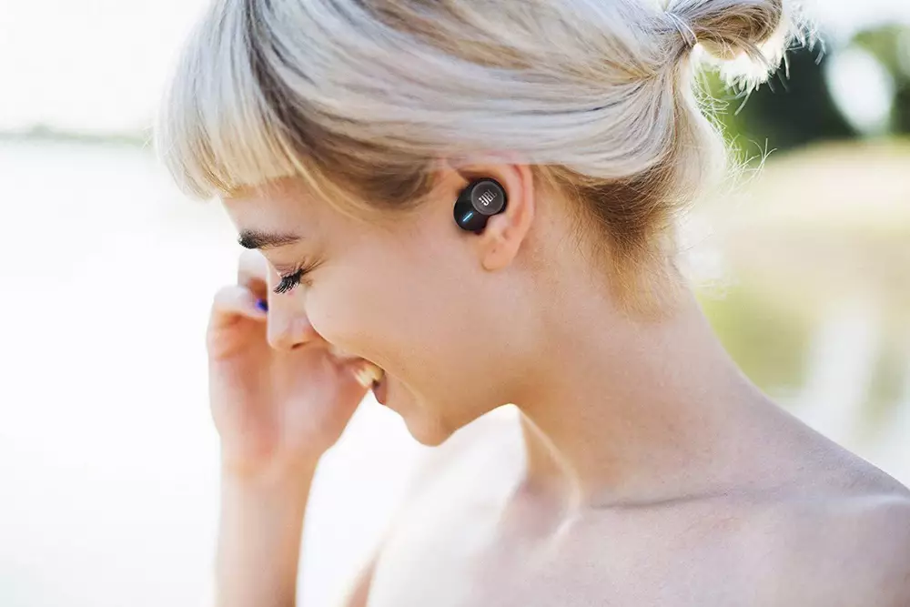Блутут слушалки JBL Tune 120 TWS Черен
