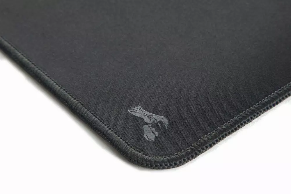 Геймърски пад Glorious Stealth XL Extended, черен