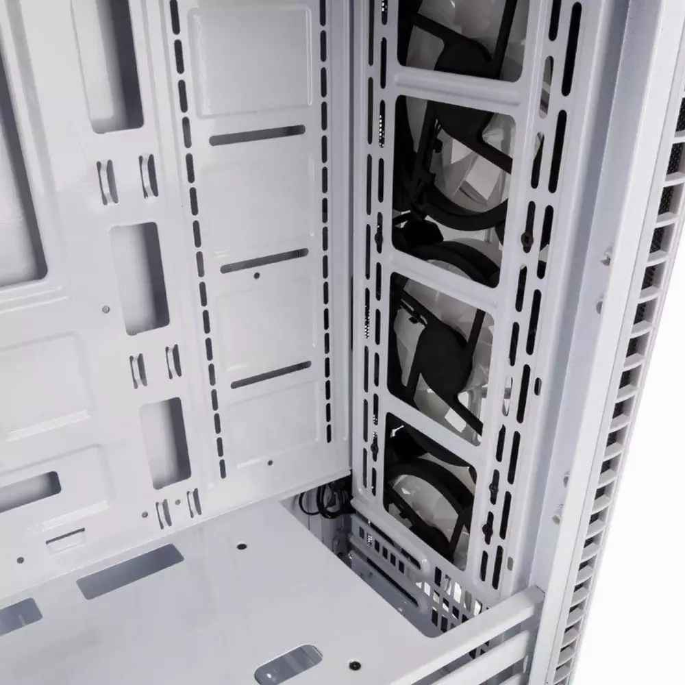 Кутия Kolink Observatory RGB TG White