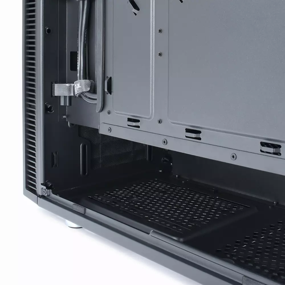 Кутия Fractal Define Mini C