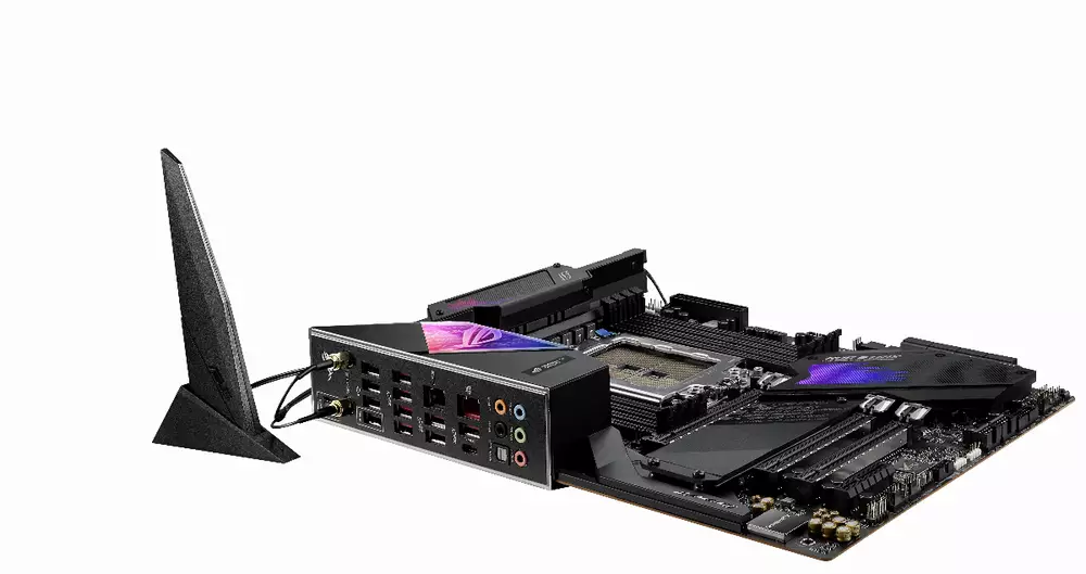 Дънна платка ASUS ROG Strix TRX40-E Gaming (Wi-Fi)