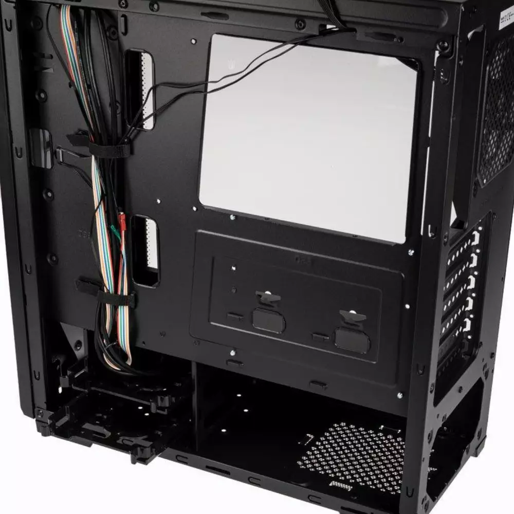 Кутия Kolink Quantum RGB
