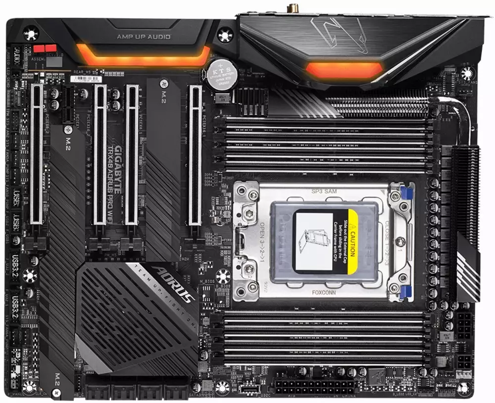 Дънна платка GIGABYTE TRX40 AORUS PRO (WI-FI)
