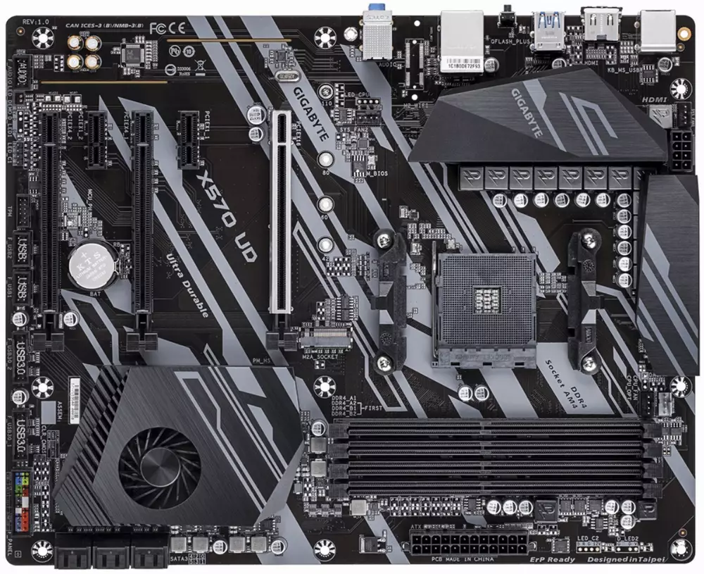 Дънна платка Gigabyte X570 UD