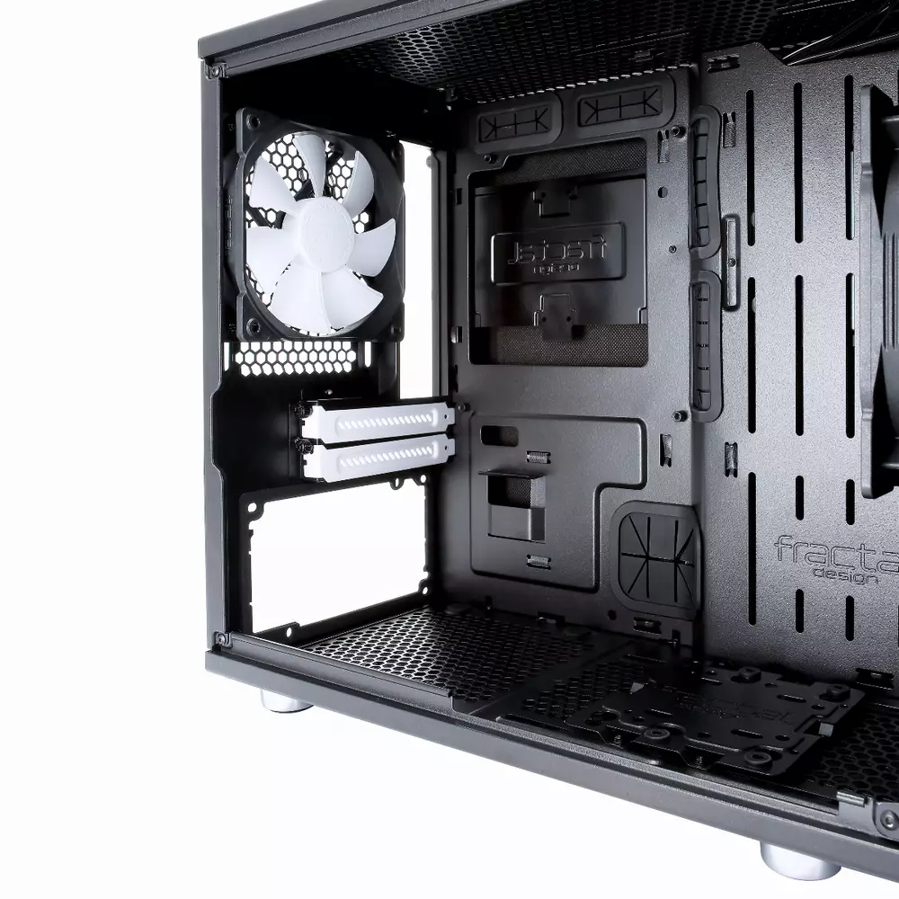 Кутия Fractal Define Nano S