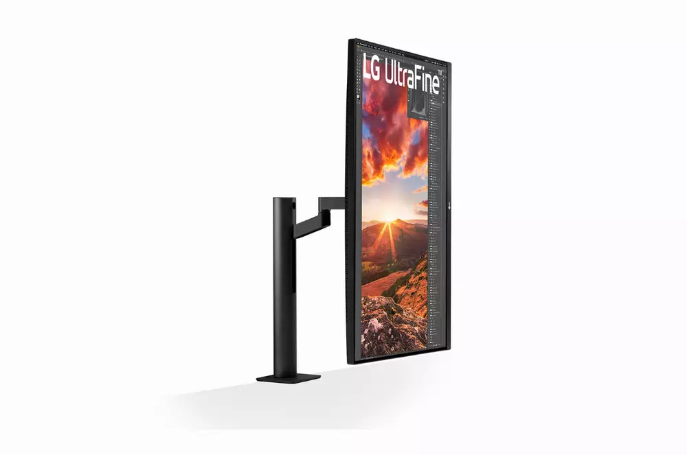 Монитор LG 32" 32UN880-B, 4K, (3840 x 2160), 60Hz, 5ms GtG