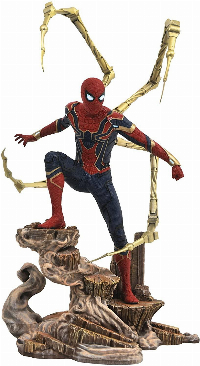 Екшън фигура Diamond Select Toys Marvel Gallery Avengers Infinity War - Iron Spider-Man