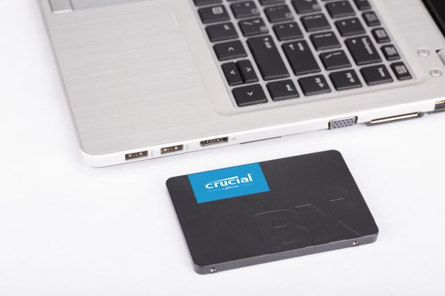 Диск SSD Crucial BX500 240GB 2.5" SATA III