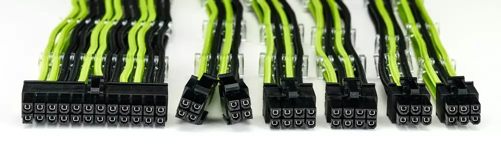 Комплект оплетени кабели Cooler Master Green & Black