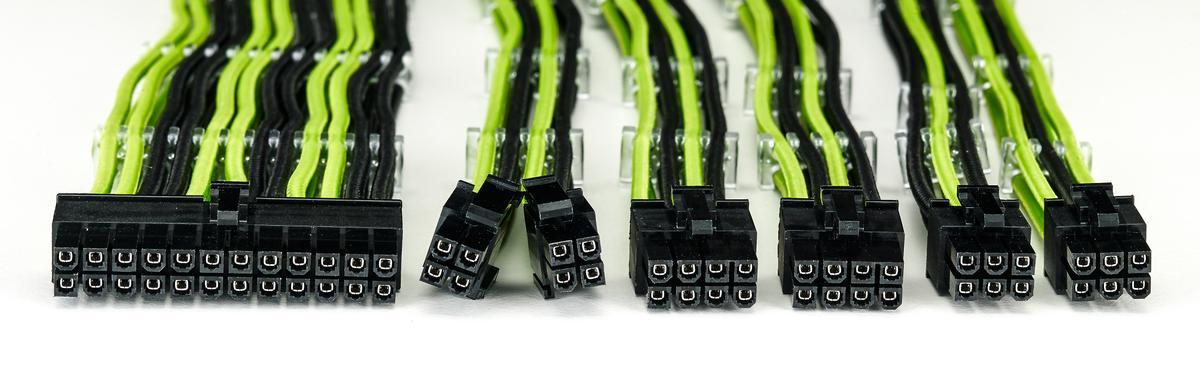 Комплект оплетени кабели Cooler Master Green & Black