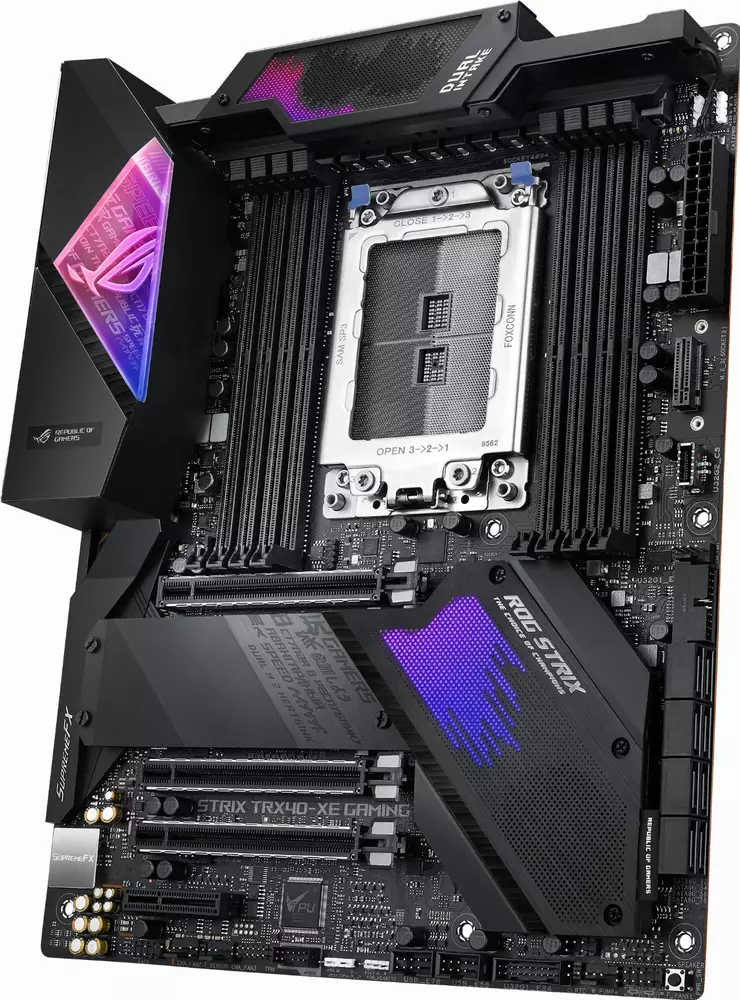 Дънна платка ASUS ROG Strix TRX40-XE Gaming (Wi-Fi)
