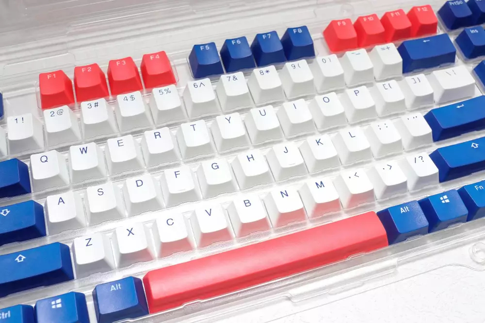 Капачки за механична клавиатура Ducky Bon Voyage 108-Keycap Set PBT Double-Shot US Layout
