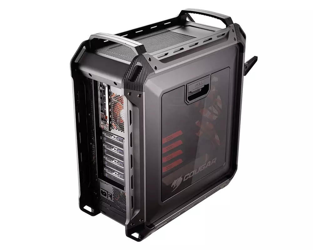 Кутия Cougar Panzer Max