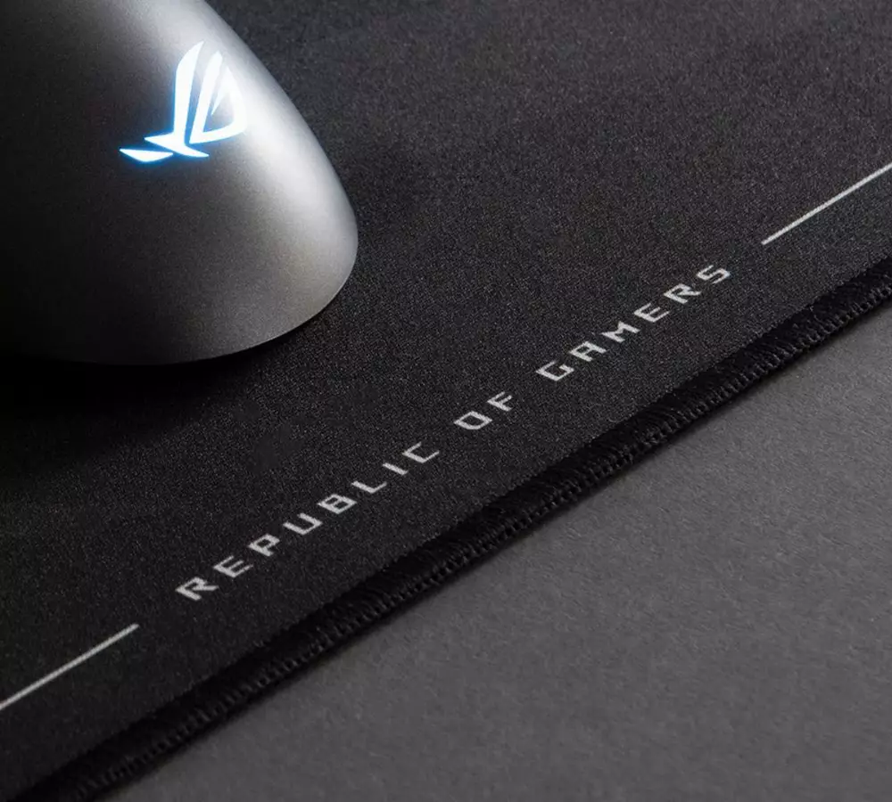 Геймърски пад ASUS ROG Strix Edge Nordic Edition