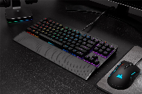 Геймърска клавиатура Corsair K65 LUX RGB CherryMX Red