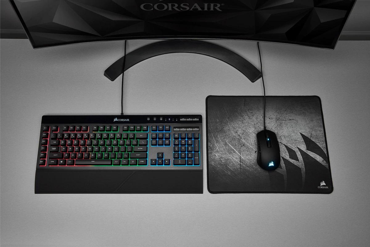 Геймърска клавиатура Corsair K55 RGB