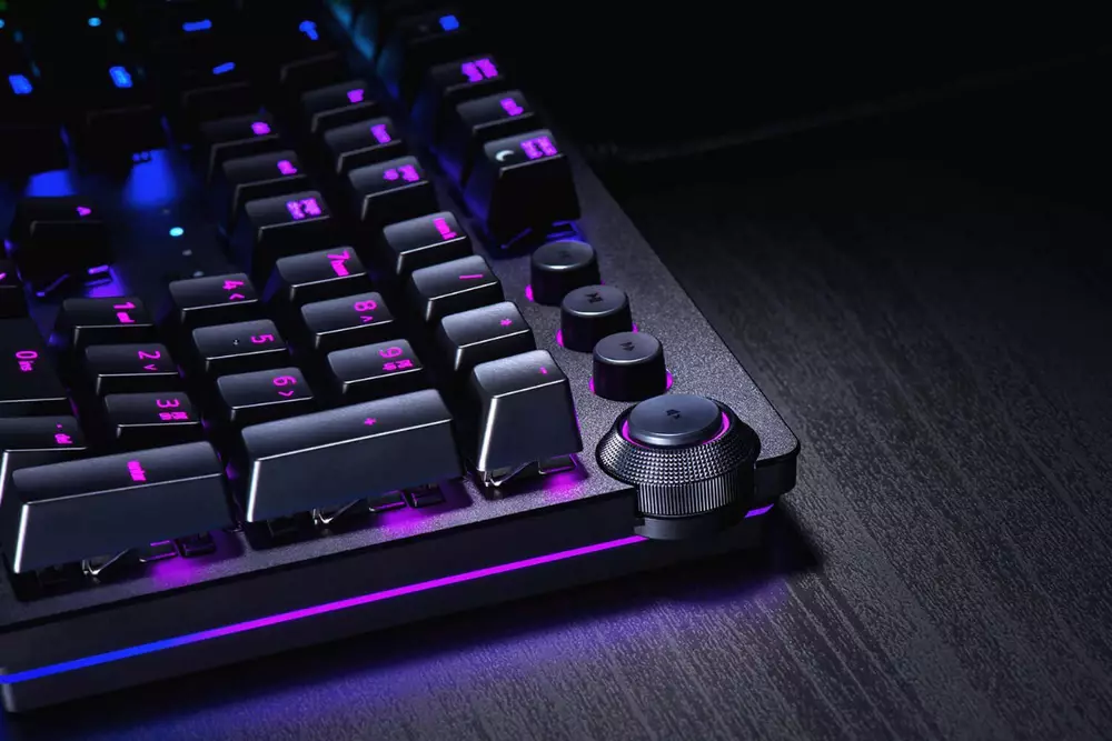 Геймърска клавиатура Razer Huntsman Elite Optical Switches
