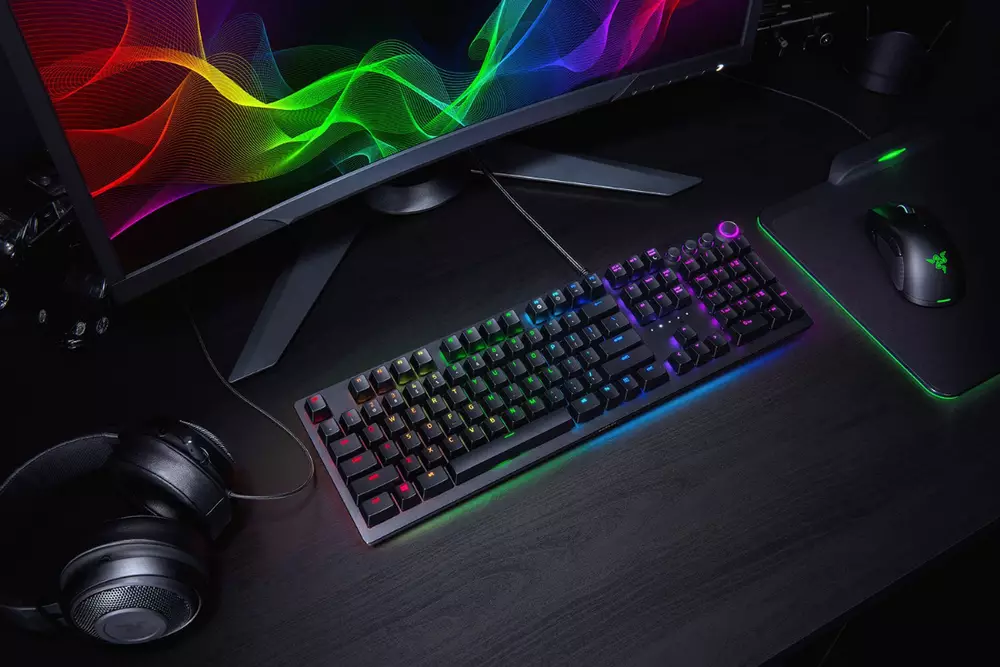 Геймърска клавиатура Razer Huntsman Elite Optical Switches