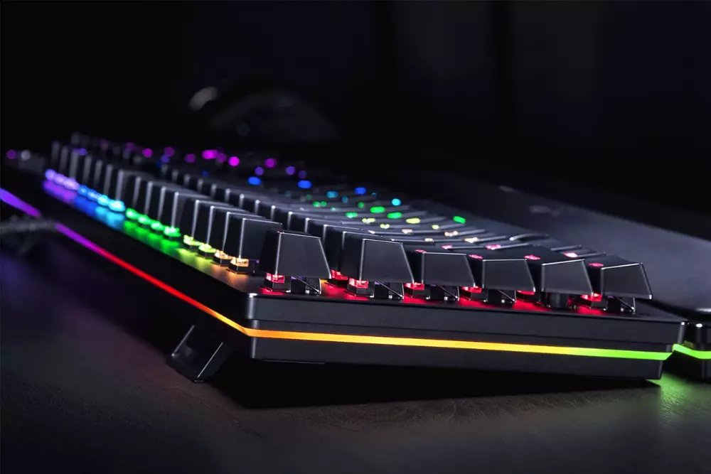 Геймърска клавиатура Razer Huntsman Elite Optical Switches