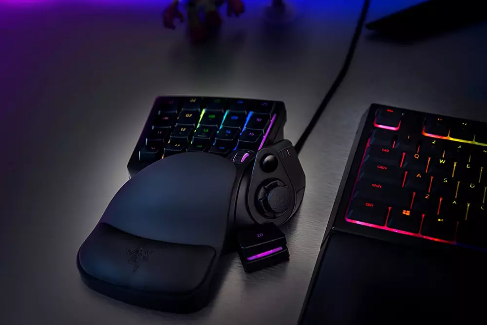 Геймърски кийпад Razer Tartarus V2 Mecha-membrane