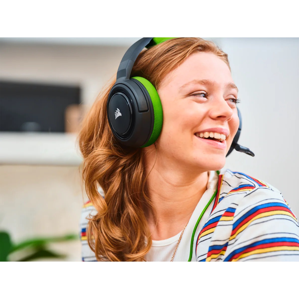 Геймърски слушалки Corsair HS35 STEREO Gaming Headset Green