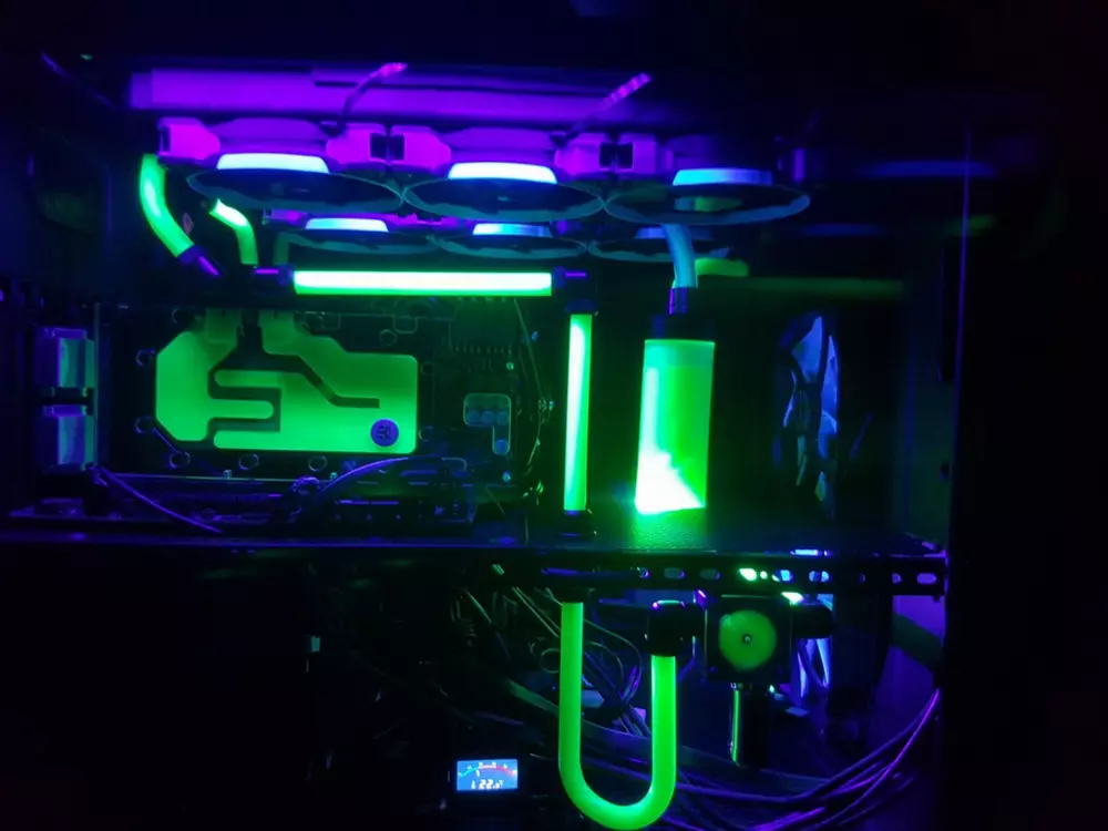 Течност EK-CryoFuel Solid Neon Green (Conc. 250mL)