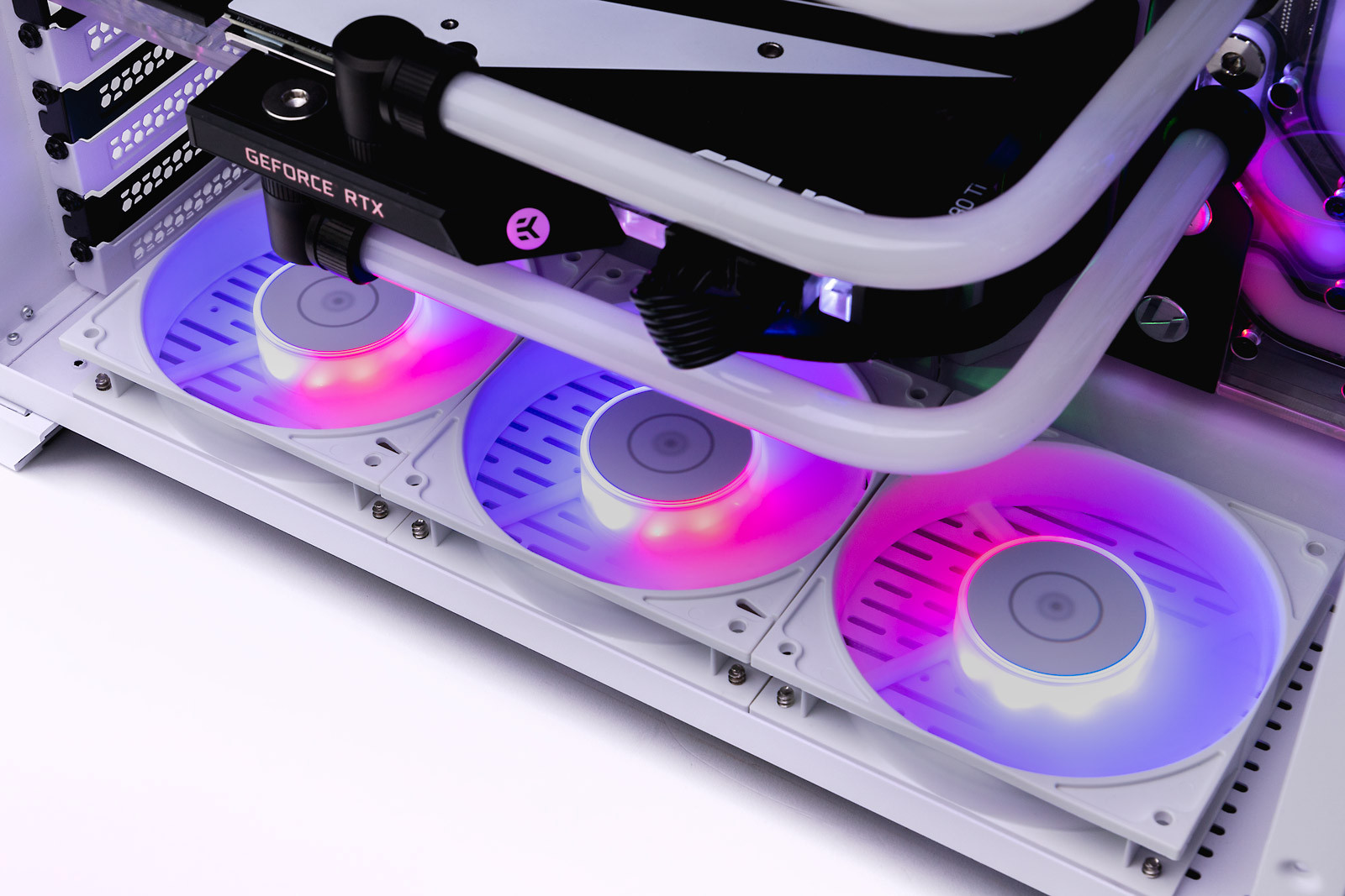 Вентилатор EK-Vardar EVO 120ER D-RGB (500-2200 RPM) - White