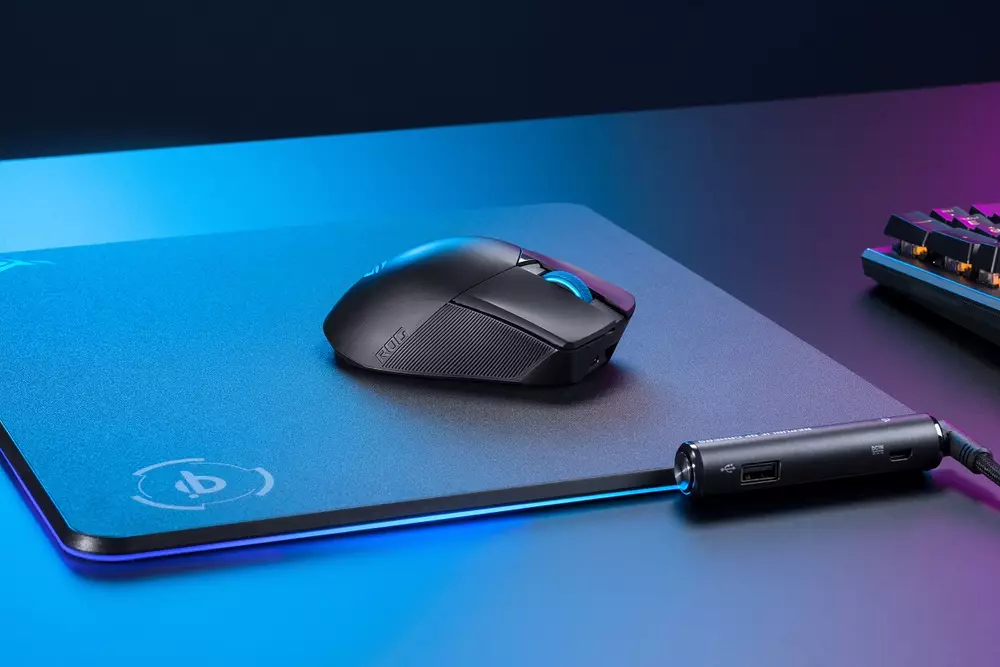 Геймърска мишка ASUS ROG GLADIUS III Wireless - 90MP0200-BMUA00