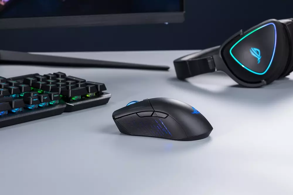Геймърска мишка ASUS ROG GLADIUS III Wireless - 90MP0200-BMUA00