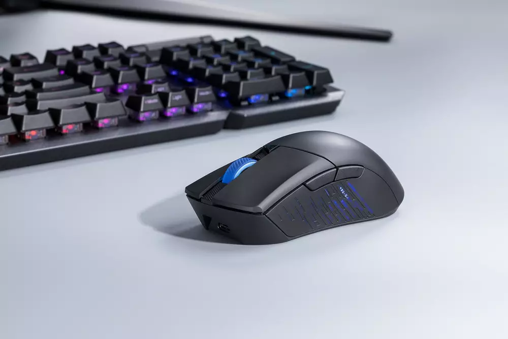 Геймърска мишка ASUS ROG GLADIUS III Wireless - 90MP0200-BMUA00