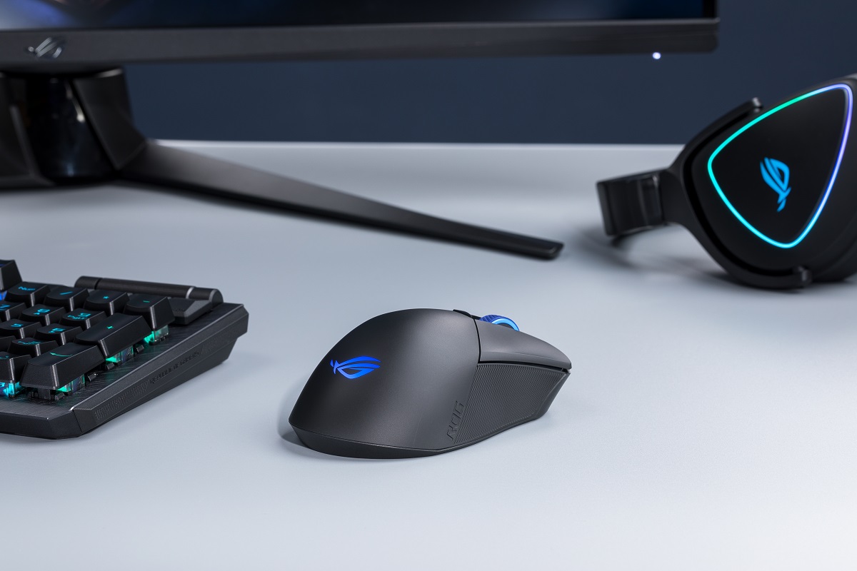 Геймърска мишка ASUS ROG GLADIUS III Wireless - 90MP0200-BMUA00