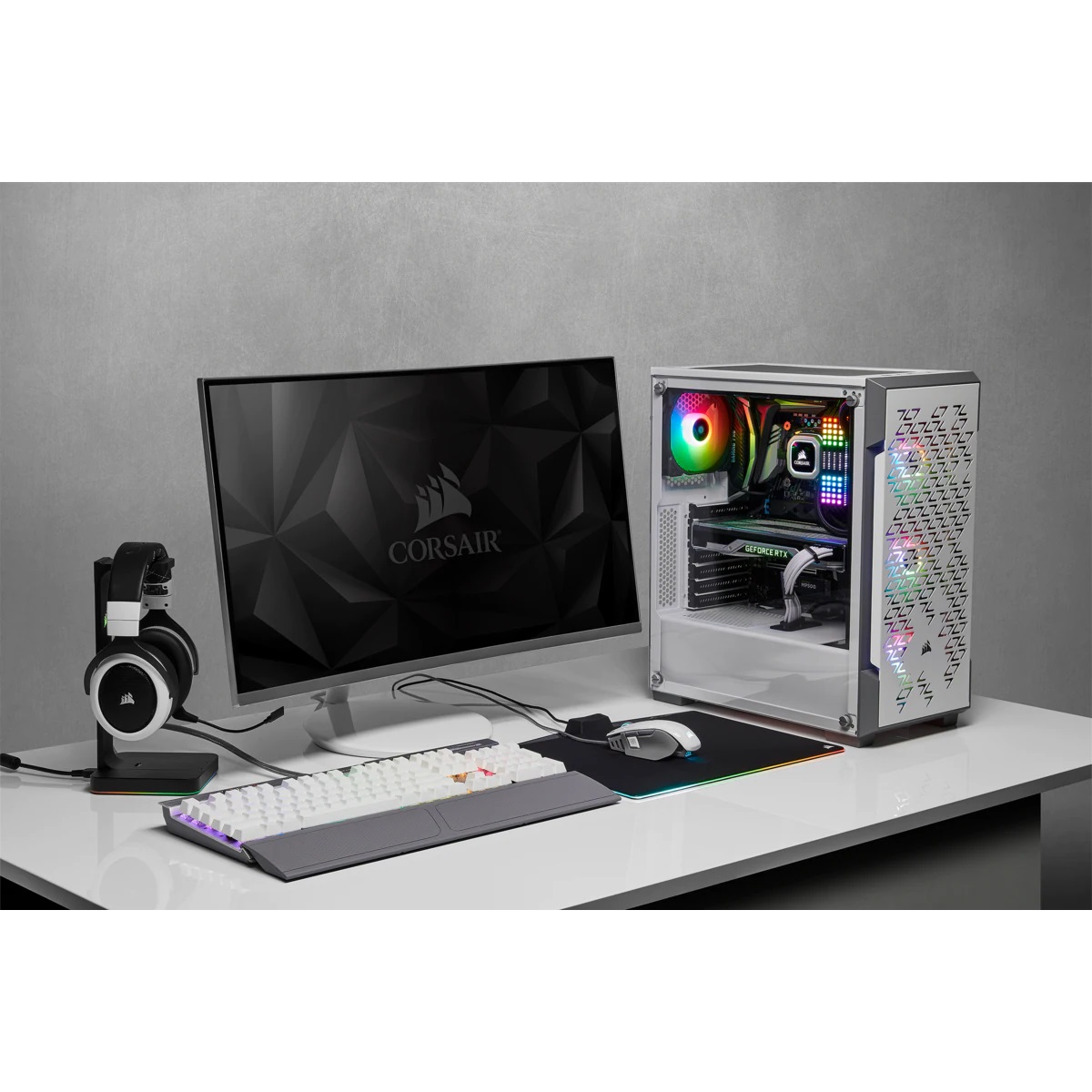 Кутия Corsair iCUE 220T RGB Airflow Tempered Glass