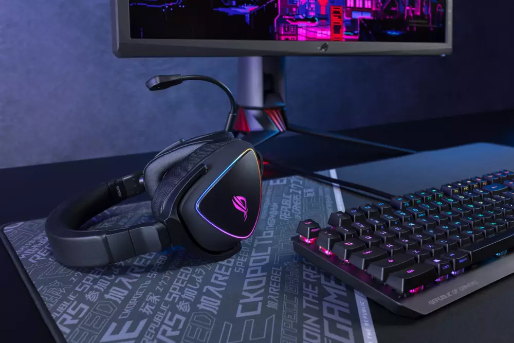 Геймърски слушалки ASUS ROG Delta S USB-C Aura Sync RGB