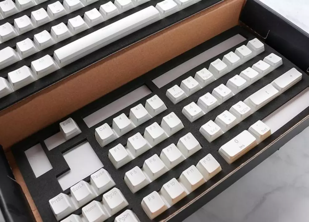 Капачки за механична клавиатура Ducky Pudding White 108-Keycap Set PBT Double-Shot US Layout