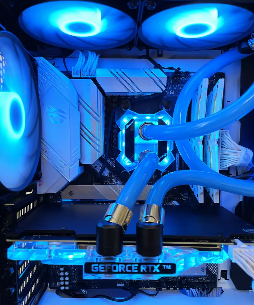 Геймърски компютър Mystique Custom Water Build (AMD Ryzen 7 5800X, 16GB, RTX 3080 10GB, 500GB SSD, 850W)