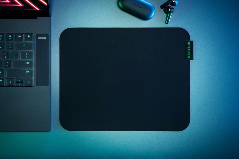 Геймърски пад Razer Sphex V3 - Large 450 x 400 x 0.4 mm, Ultra-thin,  Hard surface - RZ02-03820200-R3M1