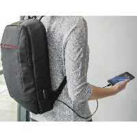 Раница за лаптоп HAMA Manchester, До 44 см, 17.3", С изведен USB порт, черен