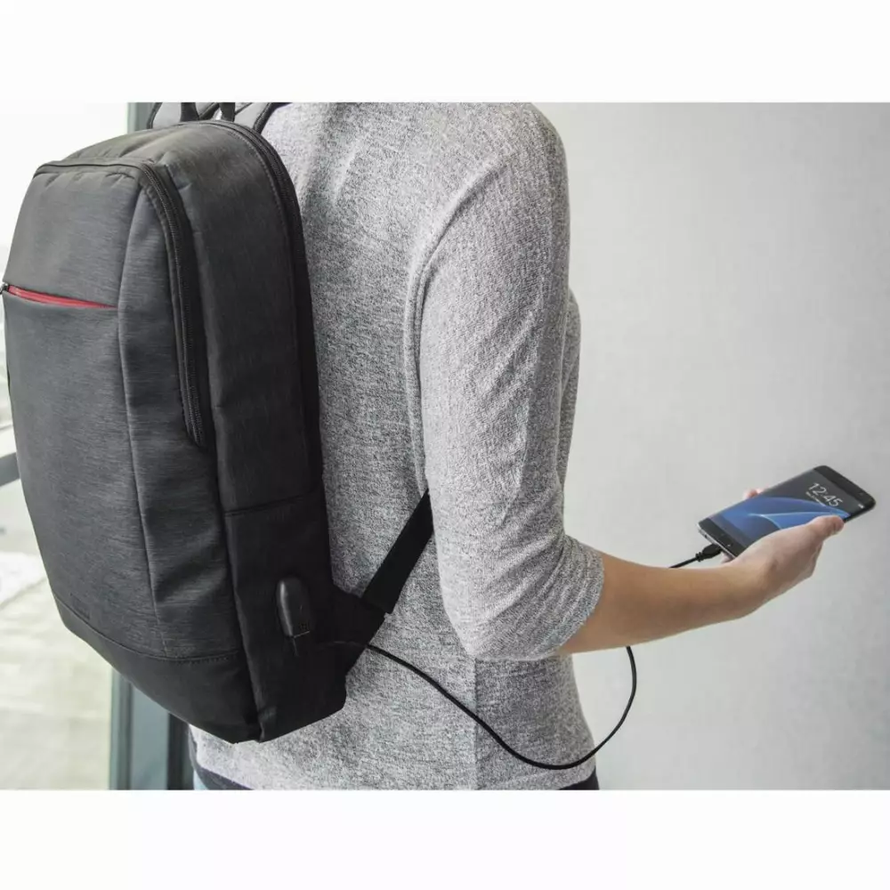 Раница за лаптоп HAMA Manchester, До 44 см, 17.3", С изведен USB порт, черен