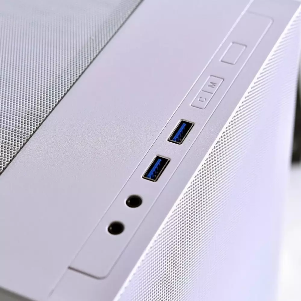 Кутия Lian Li LANCOOL 205 Mesh Mid-Tower Tempered Glass White